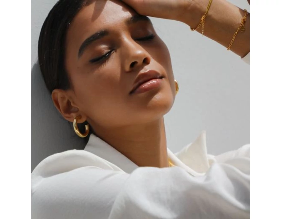 Hölgyeknek Hölgyeknek